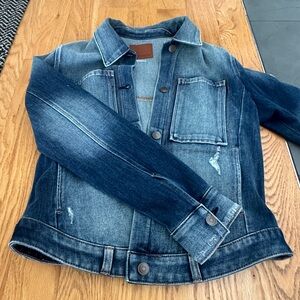 NWOT Evereve Sabrina Blue Denim Jacket